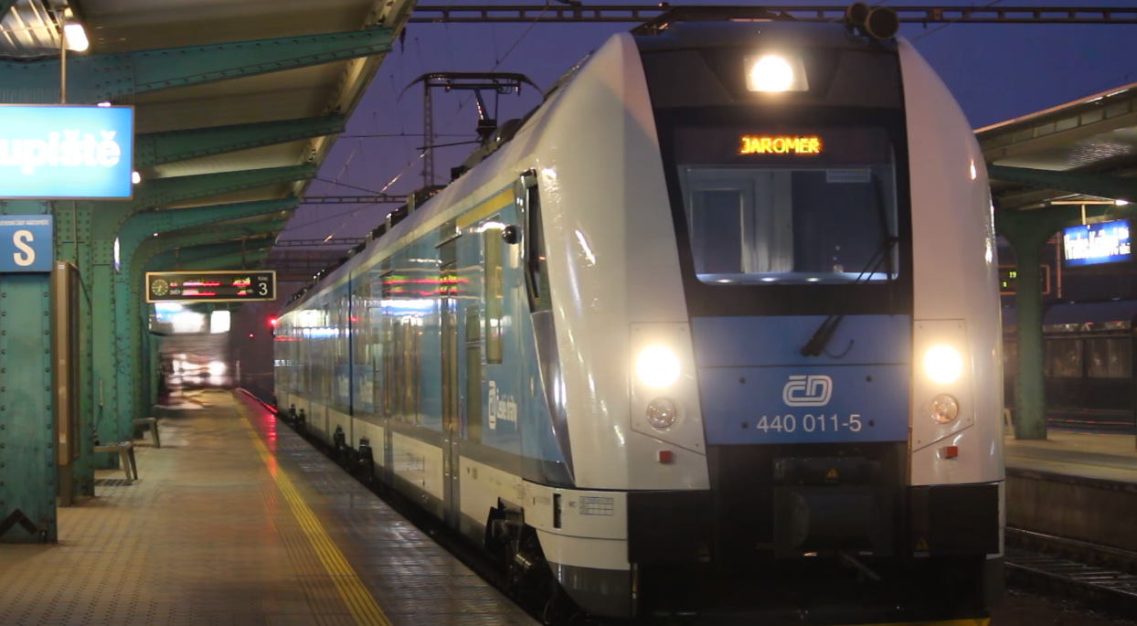 HKCITY Nové půlnoční vlaky vyjedou z Hradce od června - HKCITY